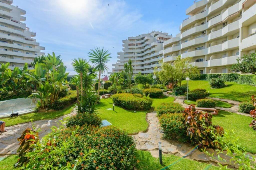 Apartamento 215. Primera Linea De Playa. Бенальмадена Экстерьер фото